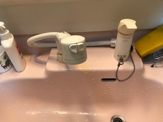 洗面蛇口